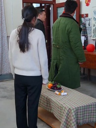 知らないのは俺だけ？〜女神を実家に連れ帰ったら、両親の「貧乏ごっこ」がバレました〜 - Episode 46