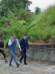 Mawar Teguh Berdiri - Episode 35