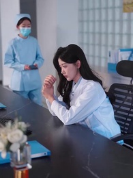 難哄！清冷傅爺每天黏著我撒嬌 - Episode 43