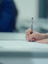 الوريثة الحقيقية والطالبة المثالية [مدبلج] - Episode 9