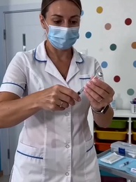 [吹替]前世で虐待死した私は、今世で愛される娘になった - Episode 28