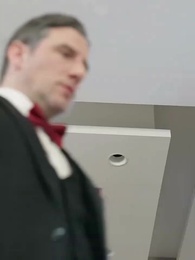 Episódio 13 - [Dublado]Sob a Máscara da Fortuna