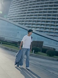 第1集 - 龍王出道姐姐們撐腰