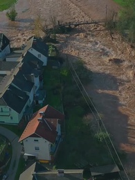 穿越八零當德華拐個閻王生個娃 - Episode 60