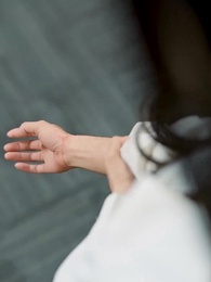 [Doblado] ¿Acaso mereces mi medicina, necio exesposo? - Episode 17