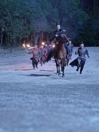 開局山匪,我的夫人爆神兵 - Episode 26