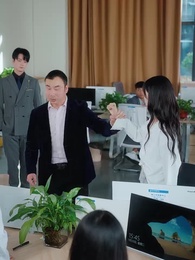 重逢後，高冷裴總紅著眼拉我領證 - Episode 11