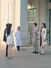 贅婿被辱，首充六元送總裁姐姐 - Episode 50