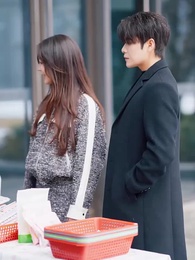 為活命，我把反派撩成粘人精 - Episode 65