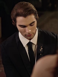 الحلقة 33 - استبدلت عروسا فأيقظت قلبا 