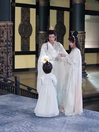 Episodio 52 - [Doblado]El Rey Dragón: ¿Diosa o Esposa?