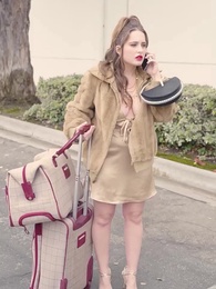 Episodio 33 - [Doblado]CEO, tu esposa huyó con tus seis herederos