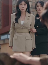 Episodio 4 - [Doblado]Puños contra Imperios