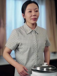 [Dubbed]My Husband's Driver Seduces Me - Episode 22