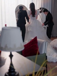 الحلقة 36 - [مدبلج]السيدة الماهرة، سلمان الراشدي يبكي مجدداً