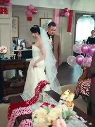 Out with the Wrong, In with the Right - Episode 72