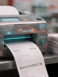 [Дубляж]Мой супермаркет в конце света — и аномалии S-уровня выстраиваются в очередь за работой - Episode 44