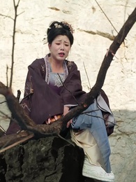 野外撿福寶，紈絝王爺被旺成皇帝 - Episode 10