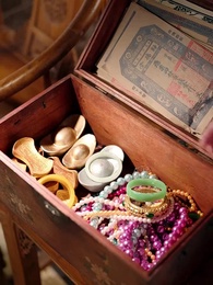 野外撿福寶，紈絝王爺被旺成皇帝 - Episode 37