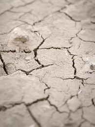 第1集 - 七零大旱，我家挖出地下暗河