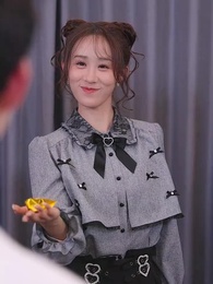 我病弱真千金，會億點玄學怎麼了 - Episode 73