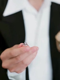 離婚後、元妻は手の届かない星となる - Episode 13