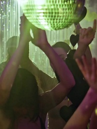 Épisode 8 - L’Héritier Tombé du Ciel chez la Milliardaire