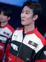 eスポーツ女王の復讐:恋もゲームも、負けない - Episode 27