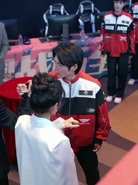 第33話 - eスポーツ女王の復讐:恋もゲームも、負けない