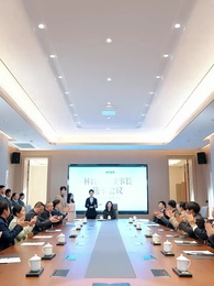 Серия 15 - Чужой среди своих: Десять лет спустя