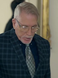 هجرتُ زوجي الخائن لأرتمي/ في أحضان أخيه الملياردير - Episode 49