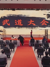師姐別這樣,我的麒麟臂壓不住了 - Episode 62