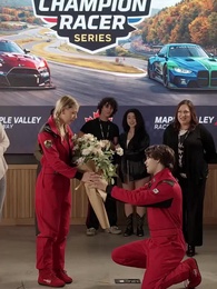 Episodio 63 - [Doblado]El Día que el Piloto Campeón Perdió a su Novia