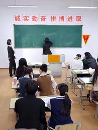 A爆黑白兩道真千金又掉馬了 - Episode 8