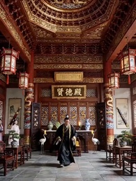 The Weight of a Crown - Episode 47