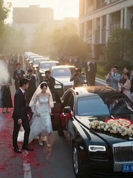 Episode 1 - Runaway Bride & Her Boy Next Door